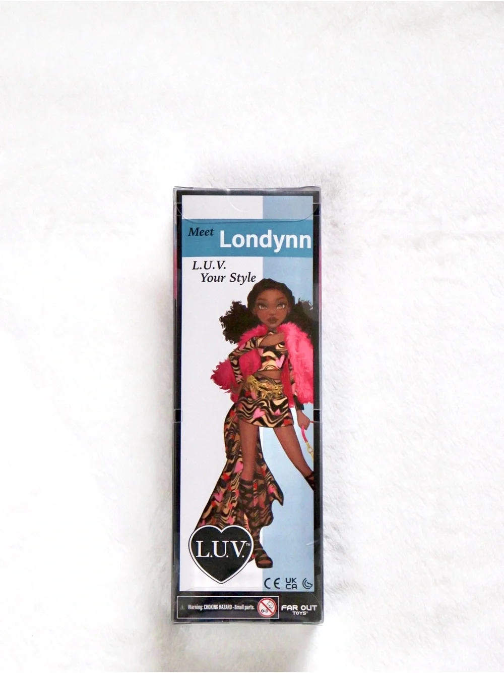LUV Doll Londynn Fashion Pack Clothes Accessories